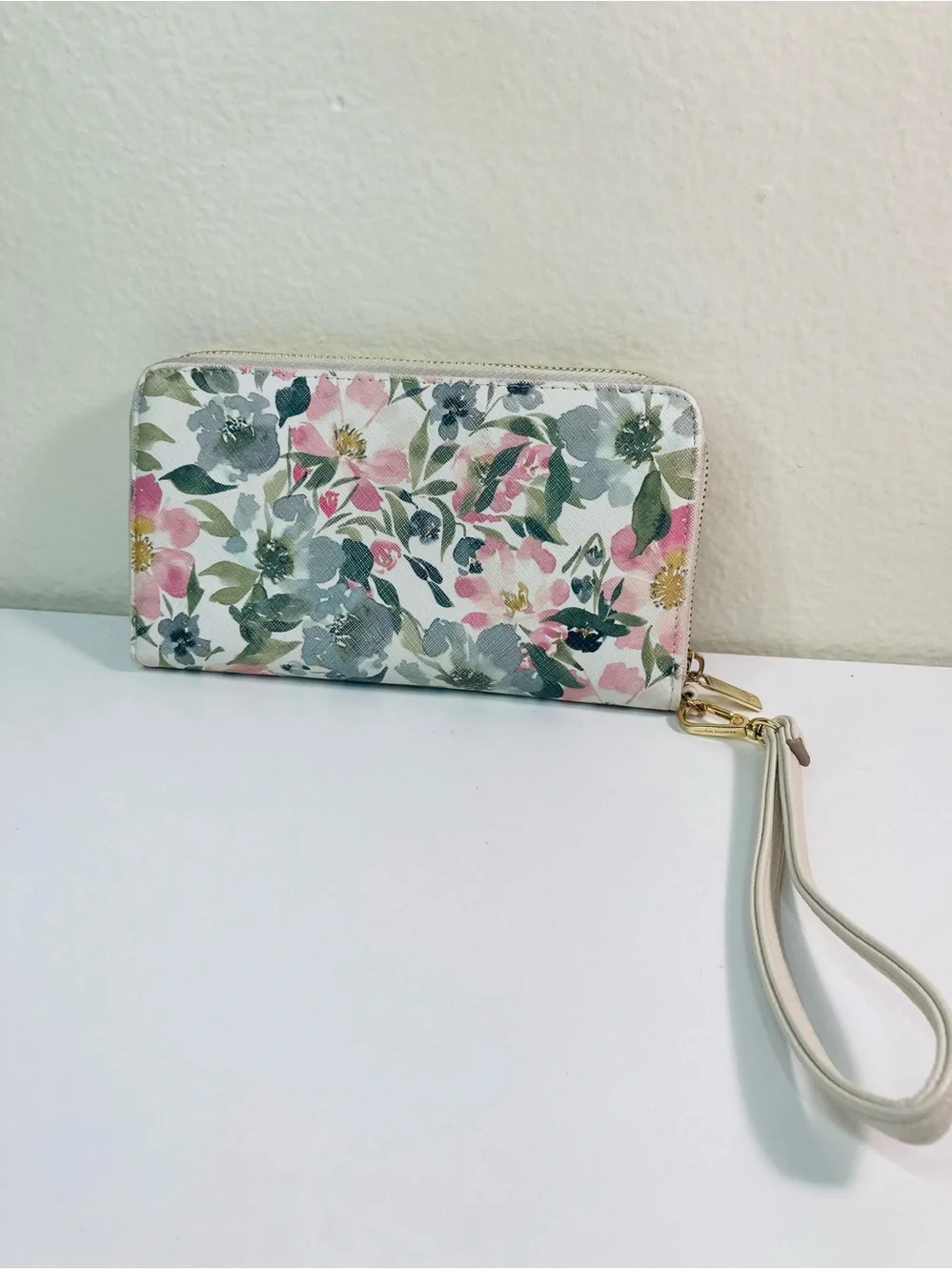 LIKE NEW Nanette Lepore Floral Zip-Around Wallet Wristlet - Pink & Green